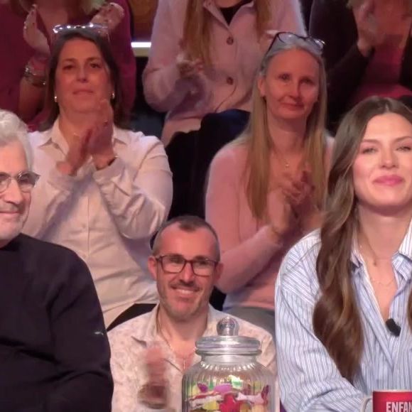 Camille Cerf a été profondément bouleversée par un adorable message de sa maman et sa soeur. Capture d'écran France 2