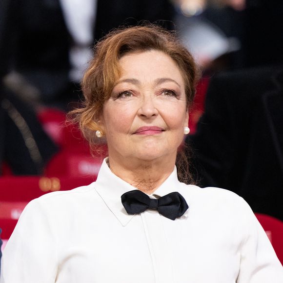 Un entretien au cours duquel celle qui était nommée dans la catégorie "Meilleure actrice dans un second rôle" pour sa prestation dans Miséricorde aux César 2025 se confiait également sur son jardin, qu'elle essaie dans la mesure du possible d'entretenir elle-même. Un ensemble chaleureux 'un peu flou', où il fait bon cueillir sans façon fleurs et figues, détaillaient nos confrères.

Catherine Frot - Cérémonie de la 50ème édition de la cérémonie des César à l'Olympia à Paris, France, le 28 février 2025 © Dominique Jacovides - Olivier Borde / Bestimage