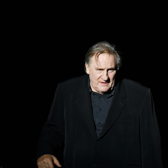 Exclusif - Gérard Depardieu chante "Barbara" sur la scène du palais des congrès Atlantia en pré-ouverture du 5ème festival du cinéma et musique de film de la Baule le 4 novembre 2018.  © José Texeira/Bestimage