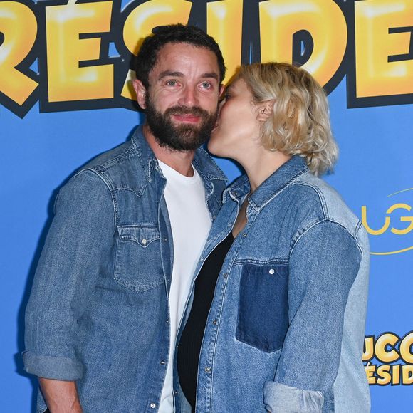 Guillaume Gouix et Alysson Paradis à l'avant-première du film "Ducobu Président !" à l'UGC Normandie à Paris, le 3 juillet 2022.

Photo : Guirec Coadic / Bestimage