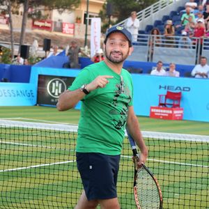 A quand les parties de paddle à Saint-Tropez pour Tiphaine Auzière, sport favori de Cyril Hanouna ?

Cyril Hanouna à Saint Tropez le 12 juillet 2013
©JACOVIDES-MOREAU / BESTIMAGE