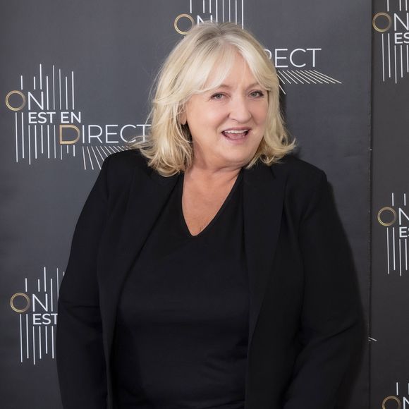 Elle fera face à Charlotte de Turckheim mais aussi à Julie Zenatti, Mayane vue dans Un p'tit truc en plus d'Artus, ou encore Jungeli, Frank Leboeuf, et Lénie Vacher pour ne citer qu'eux. 

Exclusif - Charlotte De Turckheim en backstage de l'émission On Est En Direct (OEED) du samedi 11 décembre, présentée par L.Salamé et L.Ruquier, à Paris, France, le 11 décembre 2021. © Jack Tribeca/Bestimage