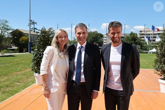 En interview pour le "Figaro", elle s'exprime sur cette nouvelle transaction.

Rodolphe Saadé, PDG franco-libanais de CMA CGM et sa compagne Veronique Albertini, Tony Estanguet - - Le président Emmanuel Macron inaugure le centre de formation et d’innovation TANGRAM du groupe CMA CGM à Marseille le 7 mai 2024. © Dominique Jacovides / Bestimage