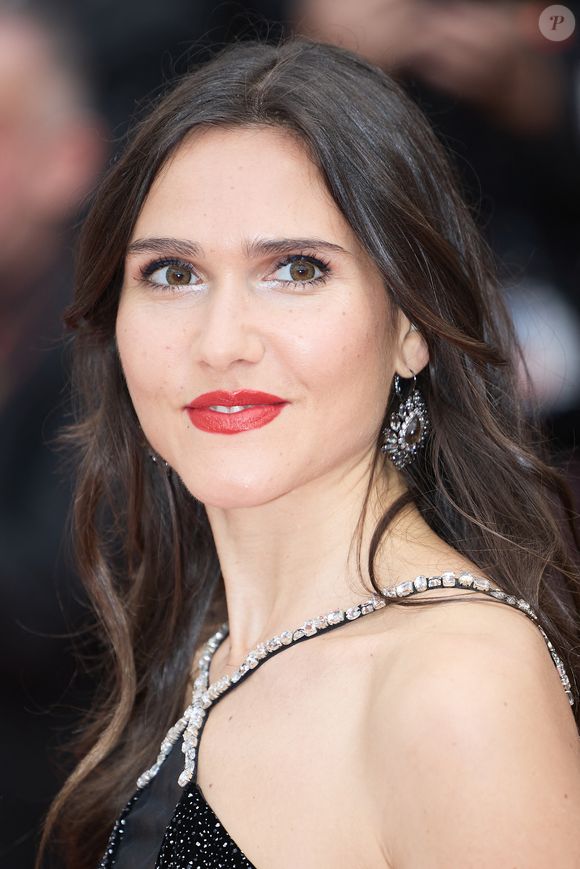 Elle a notamment déclaré avoir vécu un "coup de foudre amical".

Joyce Jonathan lors du 77ème Festival International du Film de Cannes, le 15 mai 2024. © Jacovides-Moreau / Bestimage