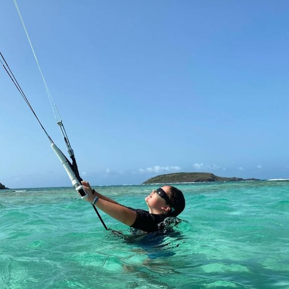 Giuliano, le fils d'Estelle Lefébure qui partage sa passion de la plongée