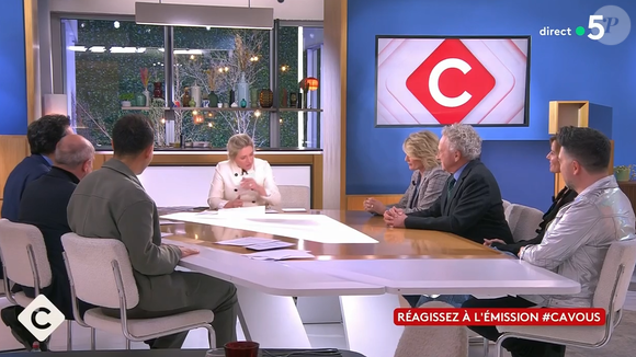 Nelson Monfort dans "C à vous" sur France 5 avec Sophie Davant, Fauve Hautot et Chris Marques.
