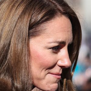 Kate Middleton était évidemment présente.

Le prince William, prince de Galles, et Catherine (Kate) Middleton, princesse de Galles lors de leur visite royale à Pontypridd, Royaume Uni, le 27 février 2025. 

© Backgrid UK/Bestimage