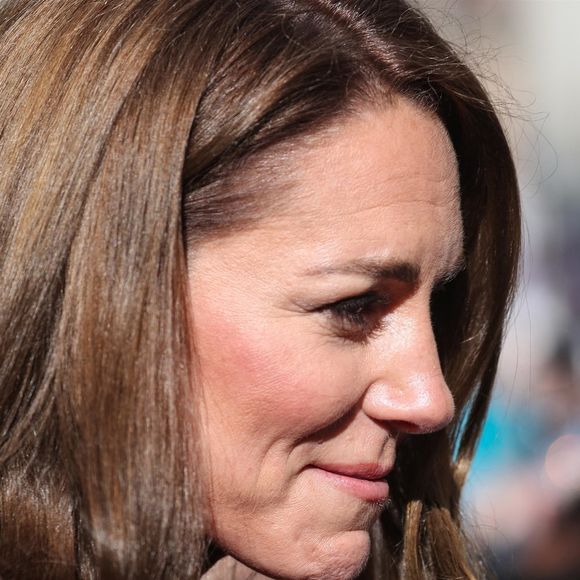 Kate Middleton était évidemment présente.

Le prince William, prince de Galles, et Catherine (Kate) Middleton, princesse de Galles lors de leur visite royale à Pontypridd, Royaume Uni, le 27 février 2025. 

© Backgrid UK/Bestimage