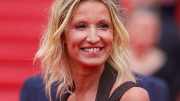 "Il n'y a que ça de vrai" : À 53 ans, Alexandra Lamy affiche une silhouette juvénile grâce à 3 éléments primordiaux pour elle