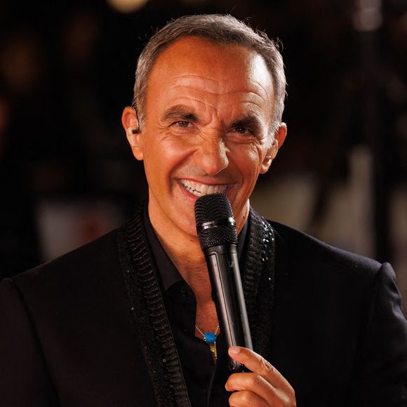 Après le départ de Bastiaan la semaine dernière, les premières demi-finales de la Star Academy se sont jouées entre Léa et Sarah.

Nikos Aliagas participe à la 27ème édition des NRJ MUSIC AWARDS au Palais des Festivals à Cannes, France. 
Photo par Anne Barson/ABACAPRESS.COM