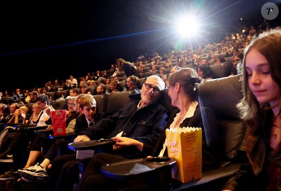 Tchéky Karyo, Prix Génius, en famille Soirée de clôture et palmarès de la 7ème édition du festival Cineroman à Nice le 4 Octobre 2025 .  © Bebert-Jacovides/Bestimage