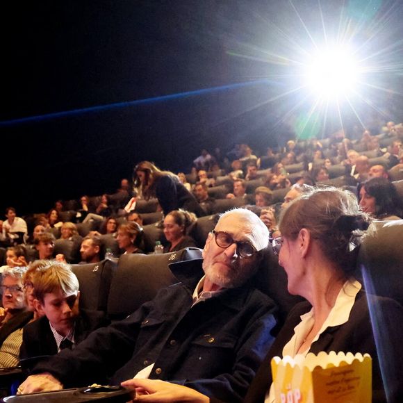 Tchéky Karyo, Prix Génius, en famille Soirée de clôture et palmarès de la 7ème édition du festival Cineroman à Nice le 4 Octobre 2025 .  © Bebert-Jacovides/Bestimage