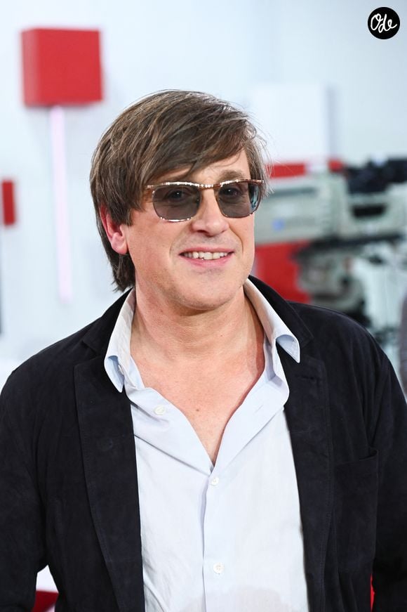 Exclusif - Thomas Dutronc lors de l'enregistrement de l'émission Vivement dimanche au studio Rive gauche, présentée par M. Drucker, diffusée sur France 3, le 1er mars 2026, à Paris, France, le 18 février 2026. © Guillaume Gaffiot/Bestimage