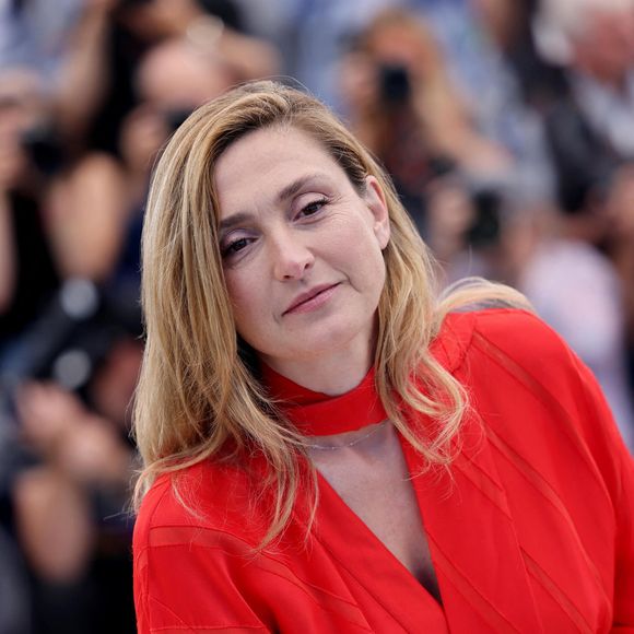 Sur un sujet qui lui tient particulièrement à cœur. 

Julie Gayet - Photocall du jury de "L'Oeil d'Or" lors du 78ème Festival International du Film de Cannes, le 23 mai 2025.
© Jacovides/Moreau/Bestimage