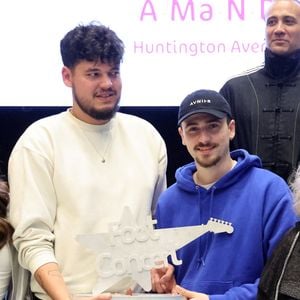 Il a été écrit par Joseph Kamel et Daysy, des amis de Pierre Garnier

Joseph Kamel, Pierre Garnier - Conférence de presse de la nouvelle édition du Foot-Concert organisé par le Réseau A.Ma.N.D./Huntington Avenir à la LDLC Arena à Lyon le 11 Novembre 2024. Cet événement solidaire unique en France rassemble le sport et la musique pour lutter contre les maladies neurodégénératives. © Dominique Jacovides/Bestimage