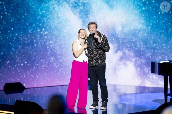 Exclusif - Jean-Luc Reichmann pour Lorie (Laure Pester) pour les surprises lors de l'enregistrement de l'émission "La Boîte à secrets", présentée par F.Bollaert et diffusée le 3 octobre 2025 sur France 3, dans les studios du Lendit à Saint-Denis, Seine Saint-Denis, France, le 9 septembre 2025. © Pierre Perusseau/Bestimage