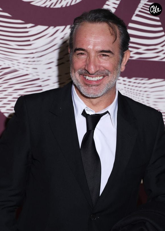 Jean Dujardin au photocall du dîner de la 51ème cérémonie des César au Fouquet's à Paris, France, le 27 février 2026. © Denis Guignebourg/Bestimage