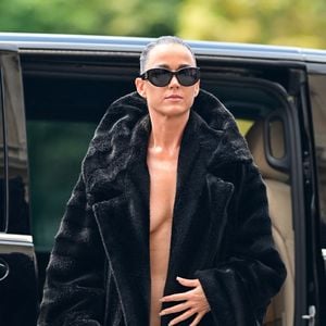 Katy Perry de retour à son hôtel après le défilé Balenciaga lors de la Fashion Week de Paris, France, le 26 juin 2024. © Pierre Perusseau/Bestimage