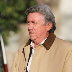 Jacques Legros va présenter son ultime journal de 13h sur TF1 après 26 ans passés dans le rôle de joker.

Jacques Legros - Arrivées aux obsèques d'Etienne Mougeotte en l'église Saint-François-Xavier à Paris. 
© Jacovides-Clovis / Bestimage