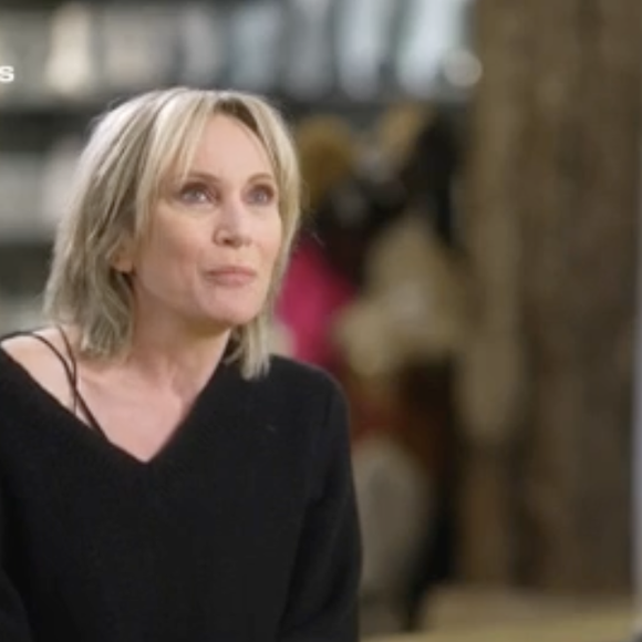 La chanteuse a expliqué pourquoi elle avait tenu à prendre du temps pour elle, loin des strass et des paillettes. 

Patricia Kaas échange avec Isabelle Ithurburu sur le plateau de 50' Inside, sur TF1.