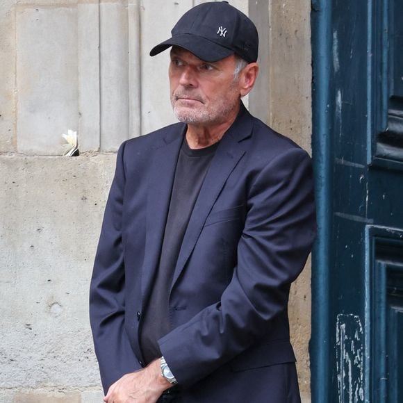 "Un jour en me levant, je reçois un texto d'Audrey, sa femme, qui me dit que Thierry va partir", a-t-il notamment souligné

Laurent Baffie - Sorties des obsèques de Thierry Ardisson en l'église Saint-Roch de Paris, France, le 17 juillet 2025. © Clovis-Jacovides/Bestimage