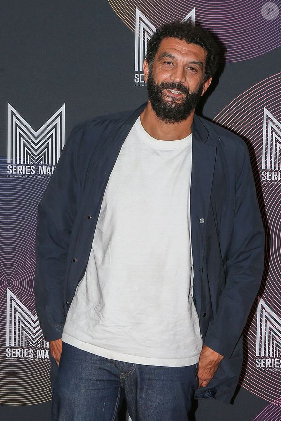Ramzy Bedia - Photocall lors du Festival Séries Mania de Lille. Le 27 août 2021. © VANSTEENKISTE STEPHANE / BESTIMAGE