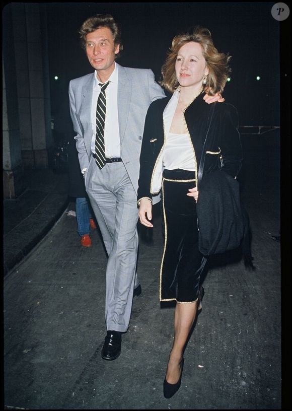 Archives - Johnny Hallyday et Nathalie Baye après la pièce de théâtre "Desire". 

© RINDOFF-PATERSON / BESTIMAGE