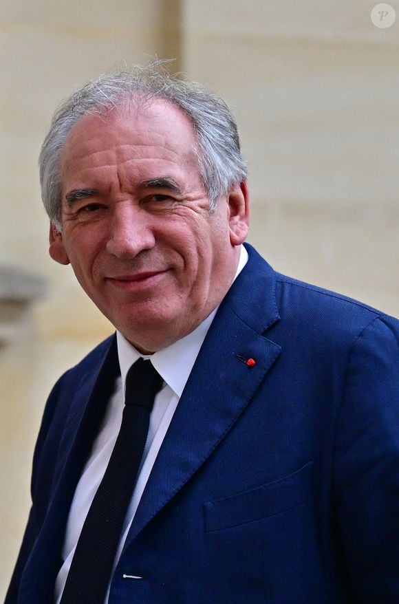 Le Premier ministre François Bayrou reçoit les représentants politiques à Matignon, en vue de former son gouvernement, le 17 décembre 2024. 
© Christian Liewig / Bestimage