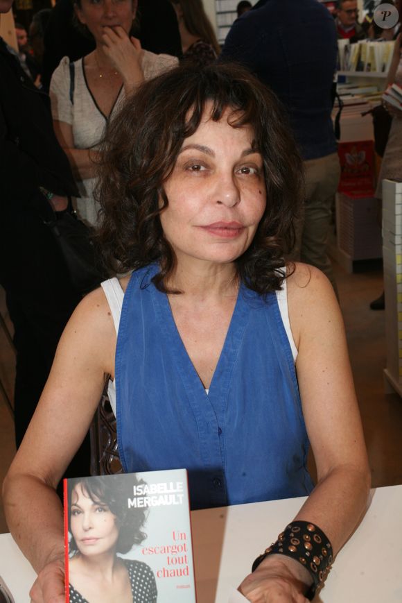 Isabelle Mergault lors de la 37ème édition du Salon du livre au parc des expositions, à la porte de Versailles, à Paris, France, le 26 mars 2017. JLPPA / Bestimage