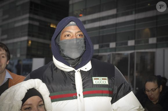 Le dossier concerne des accusations de harcèlement et cyberharcèlement.

Booba dans un rassemblement, à Paris, France, 1er décembre 2023. 

© Jack Tribeca/bestimage