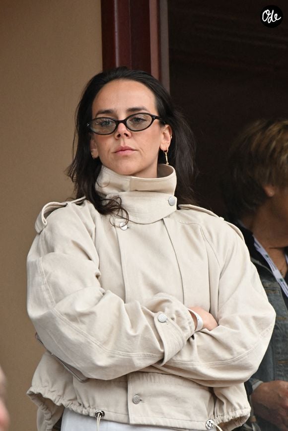 "Mais j'ai besoin de l'indépendance que m'offre Paris, où l'on me reconnaît beaucoup moins et où je mène une vie assez normale de jeune femme de 32 ans…"

Pauline Ducruet - La famille princière assiste à la finale du Rolex Monte-Carlo Masters au Monte-Carlo Country Club de Monaco le 12 avril 2026 © Bruno Bebert / Bestimage