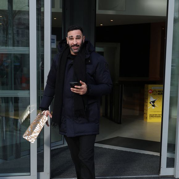 Exclusif - Adil Rami à la sortie des studios de RTL à Neuilly-sur-Seine, France, le 10 janvier 2025. © Bestimage