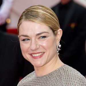 Emilie Dequenne (habillée en Dior) - Montée des marches du film « Jeanne du Barry » pour la cérémonie d’ouverture du 76ème Festival International du Film de Cannes, au Palais des Festivals à Cannes. Le 16 mai 2023
© Jacovides-Moreau / Bestimage