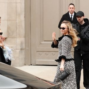 Si un photographe les avait bien immortalisées le 31 mars 2022, se promenant toutes les deux dans les rues du quartier Los Feliz, à Los Angeles, aux Etats-Unis, Vanessa Paradis et Lily-Rose Depp n'avaient pas fait d'apparition officielle ensemble depuis plus de quatre ans.

Vanessa Paradis et sa fille Lily-Rose Depp au défilé Chanel 2 "Collection Haute Couture Printemps/Eté 2025" lors de la Fashion Week de Paris (PFW), le 28 janvier 2025. Christophe Clovis / Bestimage