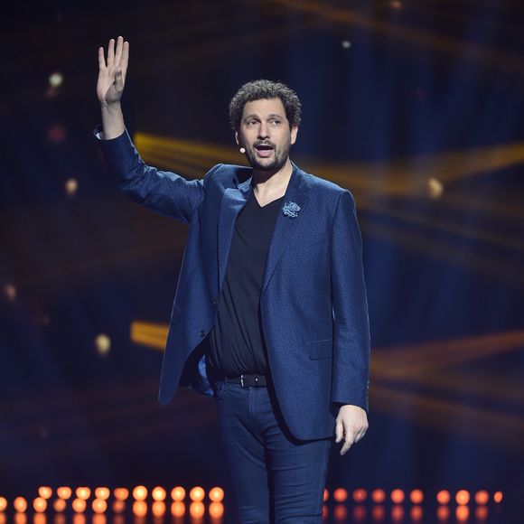 Eric Antoine à l'enregistrement de l'émission "Tout le monde chante contre le cancer, les stars relèvent le défi" au Palais des Congrès à Paris, le 25 novembre 2019. © Giancarlo Gorassini / Bestimage