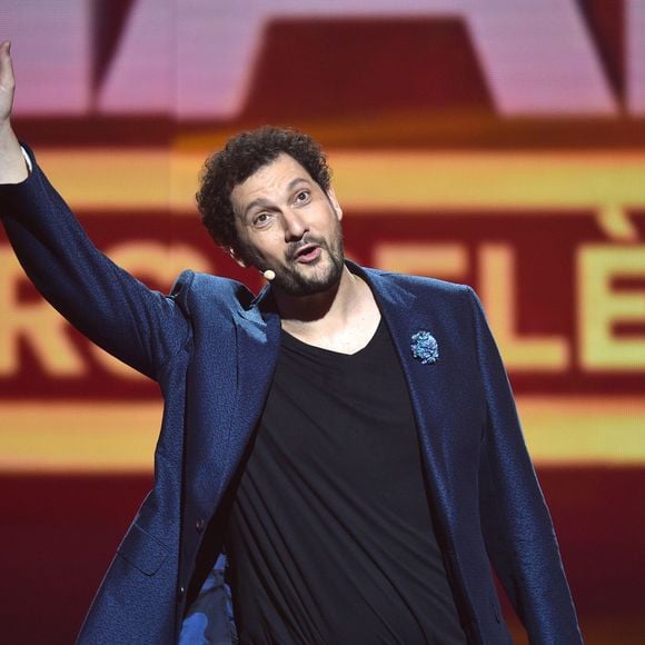 Il explique suivre une thérapie depuis six ans pour mieux comprendre ce qui façonne son rapport au corps.

Eric Antoine à l'enregistrement de l'émission "Tout le monde chante contre le cancer, les stars relèvent le défi" au Palais des Congrès à Paris, qui sera diffusée en prime time sur W9. © Giancarlo Gorassini / Bestimage