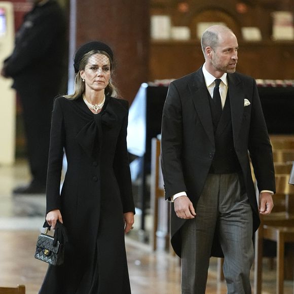 Le prince et la princesse de Galles (Le prince William, prince de Galles, et Catherine (Kate) Middleton, princesse de Galles) arrivent à la messe de requiem pour la duchesse de Kent, à la cathédrale de Westminster, dans le centre de Londres. 16 septembre 2025. © PA Photo/ Bestimage