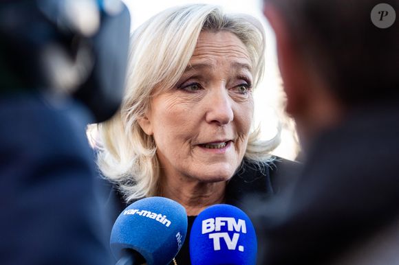 Marine Le Pen - Obsèques de Brigitte Bardot en l'église Paroissiale Notre-Dame-de-l'Assomption de Saint-Tropez, le 7 janvier 2026. © Florian Escoffier / Var Matin / Bestimage