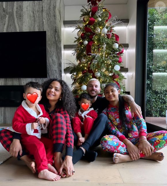 Christina Milian et M Pokora dévoilent une photo de famille avec Violet, la fille de 13 ans de la chanteuse, et Isaiah et Kenna, leurs deux garçons @Instagram
