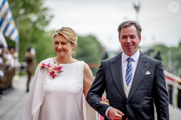 Guillaume de Luxembourg partage la vie de Stéphanie depuis de nombreuses années.

La comtesse Stéphanie de Lannoy, future grande-duchesse de Luxembourg, et le prince Guillaume, futur grand-duc de Luxembourg, lors d'une cérémonie à la Philharmonie de Luxembourg, dans le cadre des célébrations du jour de la Fête nationale et du 25e anniversaire du règne du grand-duc Henri. Luxembourg. Photo : Dana Press / Bestimage