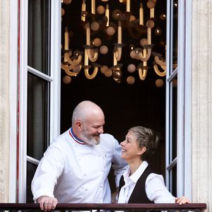 Exclusif - Le célèbre chef étoilé Philippe Etchebest et sa femme Dominique ouvrent un nouveau restaurant "La maison Nouvelle" dans le quartier très branché des Chartrons à Bordeaux, France, le 21 janvier 2022. © Fabien Cottereau/Bestimage