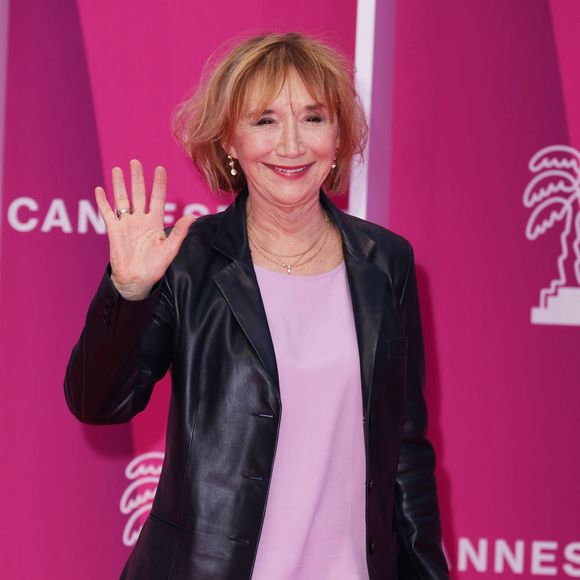 Marie-Anne Chazel lors de la 7eme saison de "CanneSeries" à Cannes le 6 Avril 2024 .

© Denis Guignebourg / BestImage