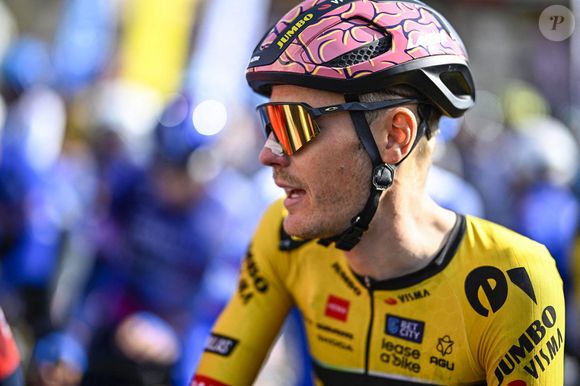 Le Néerlandais Dylan Van Baarle de Jumbo-Visma photographié au départ de la course élite masculine de l'épreuve cycliste 'Paris-Roubaix', 256,6km de Compiègne à Roubaix, France le dimanche 09 avril 2023. Photo ABACAPRESS.COM