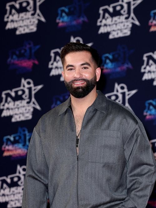 Kendji Girac quitte la France avec sa compagne Soraya et leurs deux enfants, il partage des images de leurs vacances tous les 4