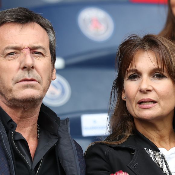 Jean Luc Reichmann et sa femme Nathalie au match de football entre le Psg et Bordeaux au Parc des Princes à Paris le 1er octobre 2016. © Cyril Moreau/Bestimage