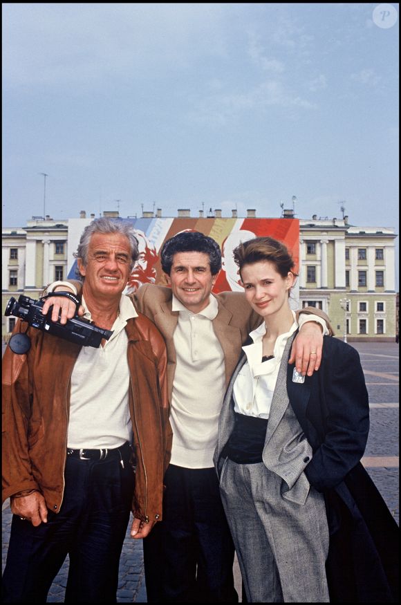 Claude Lelouch, sa femme Marie-Sophie L. et Jean-Paul Belmondo en visite a Moscou en 1989. ©Bestimage