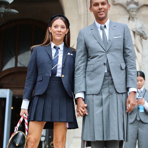 Le couple de belges aurait choisi de vivre au quotidien dans le sud de Bruxelles, avec leur fils né en 2018...

Stromae et son épouse Coralie Barbier arrivent au défilé Thom Browne Womenswear printemps-été 2023 dans le cadre de la semaine de la mode de Paris le 03 octobre 2022 à Paris, France. Photo Nasser Berzane/Abaca