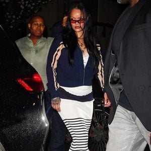 Le véritable secret de la star réside dans une assurance inébranlable pour sublimer chaque tenue au quotidien.

Exclusif - Rihanna repérée à la sortie d'un dîner à New York.

© Bestimage