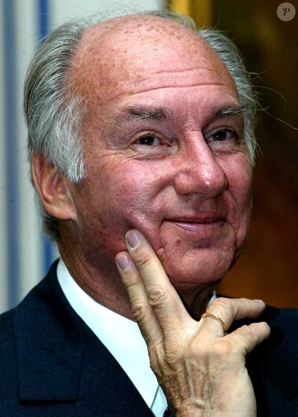 Photo d'archives - 19.10.2003. Son Altesse l'Aga Khan IV, imam des musulmans chiites Imami, lors d'une conférence au Centre islamique du centre de Londres. Photo par The Times/News Licensing/ABACAPRESS.COM