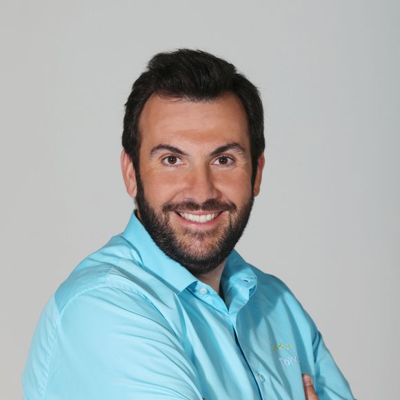 Ce lundi soir, les téléspectateurs peuvent retrouver Laurent Ournac sur TF1 dans un nouvel épisode de Camping Paradis, une série emblématique qui fête actuellement ses vingt ans.

Laurent Ournac, ambassadeur du nouveau réseau de campings directement inspiré de la série télévisée "Camping Paradis".